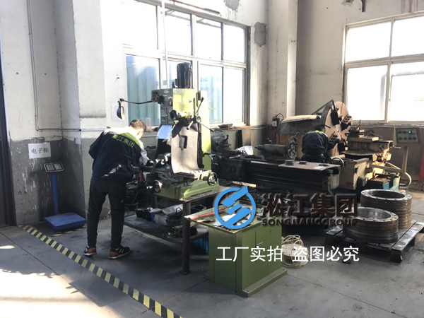 【車間*角】金屬軟管專用法蘭車床加工現(xiàn)場 【車間*角】金屬軟管專用法蘭車床加工現(xiàn)場