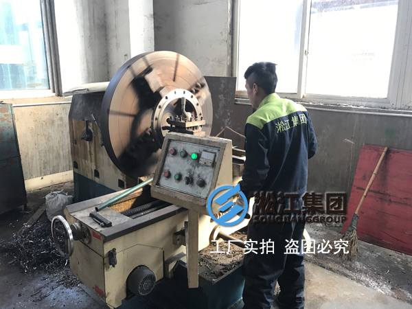 【車間*角】金屬軟管專用法蘭車床加工現(xiàn)場 【車間*角】金屬軟管專用法蘭車床加工現(xiàn)場