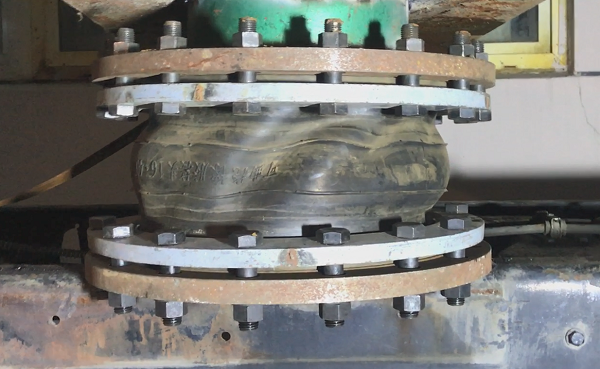 Ҋ}P(gun)z^a(chn)ƷŤĕ