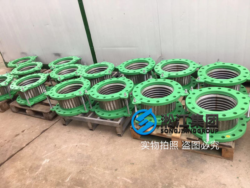 高層消防金屬軟管整裝待發(fā) 高層消防金屬軟管整裝待發(fā)